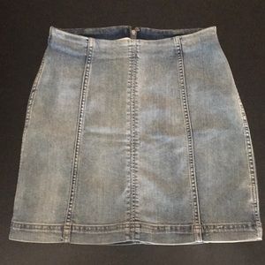 Free people modern femme denim skirt, size 6